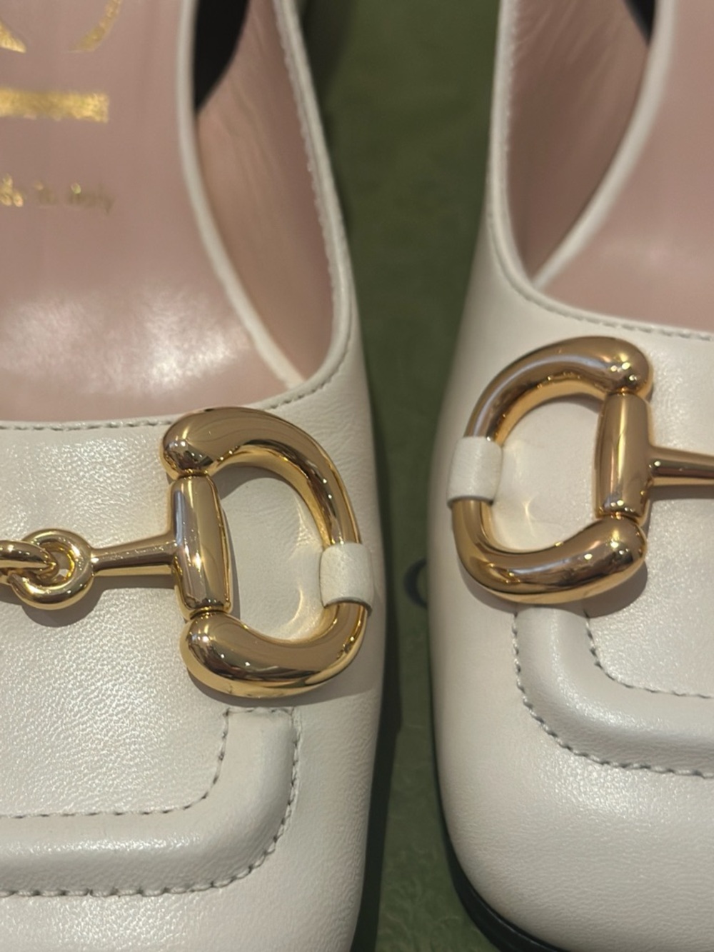 Gucci White Leather Horsebit Slingback Pumps with Gold Hardware - Picture 4 of 9